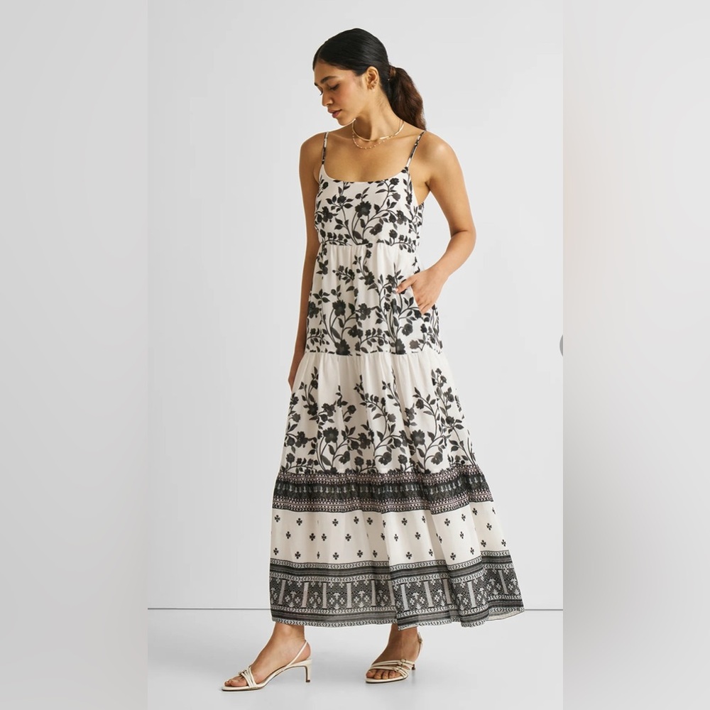 NWT Reistor Strappy Tiered Maxi Dress in Florals!Size Large! Black/white